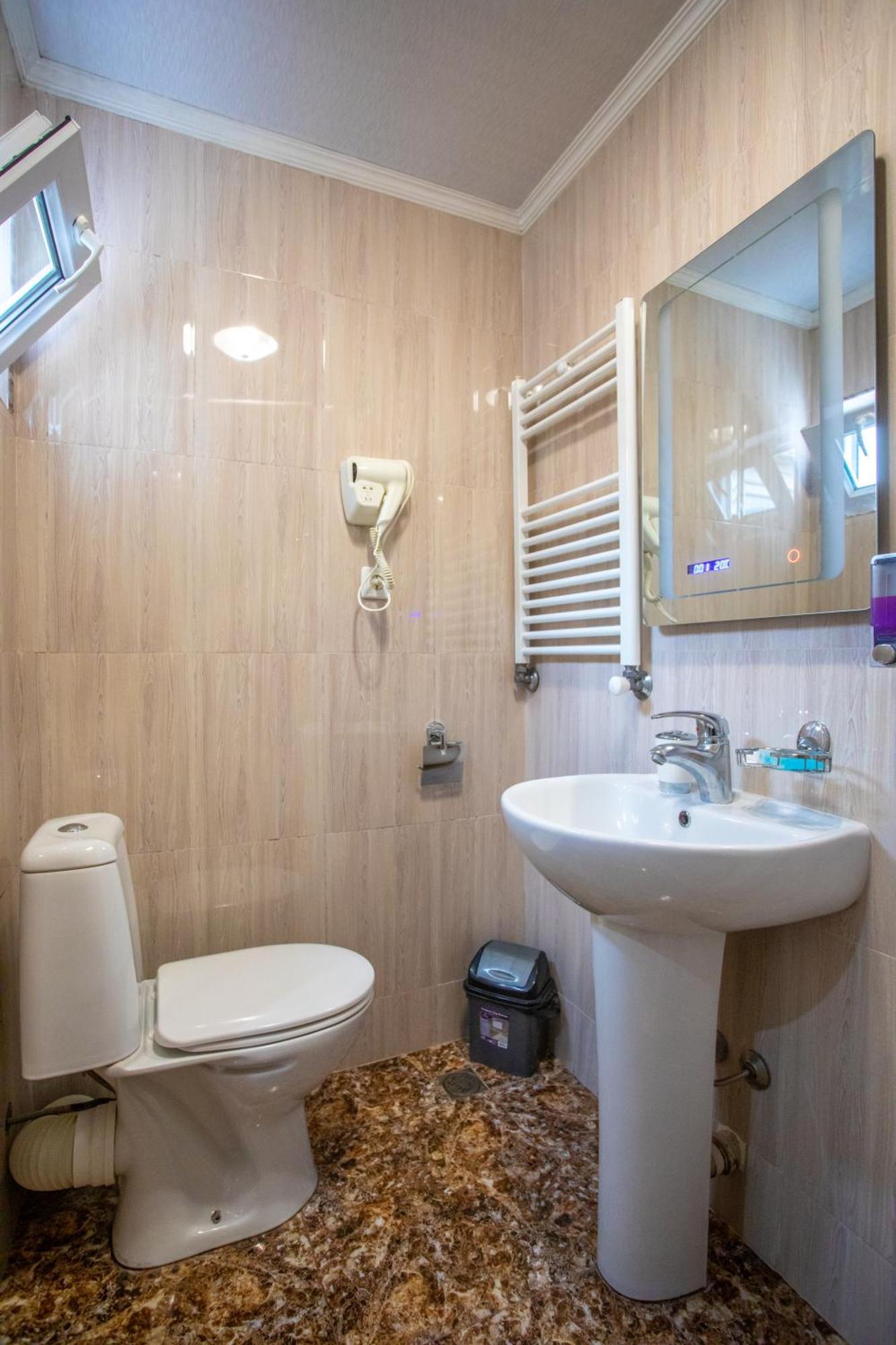 Hotel Mkudro Kutaisi Dış mekan fotoğraf